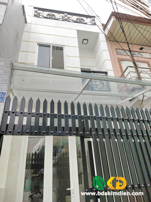 Bán nhà đẹp 1 lầu, hẻm 967 Trần Xuân Soạn, quận 7.